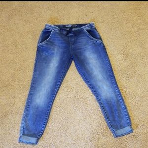 Signature by Levi strauss jogger jeans